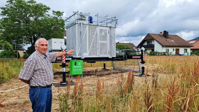 Siegfried Stterlin und seine Nachbarn... einen mobilen Funkmasten aufgestellt.  | Foto: Gerald Nill