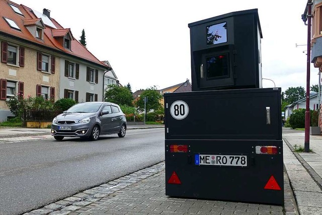 Wie ein geparktes Raumschiff steht die...wird, mchte die Stadt nicht verraten.  | Foto: Stefan Mertlik