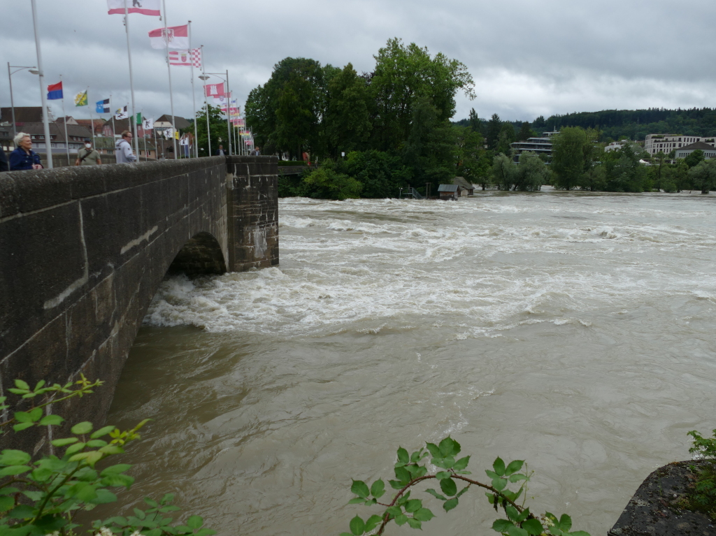 Hoher Rheinpegel bei Rheinfelden