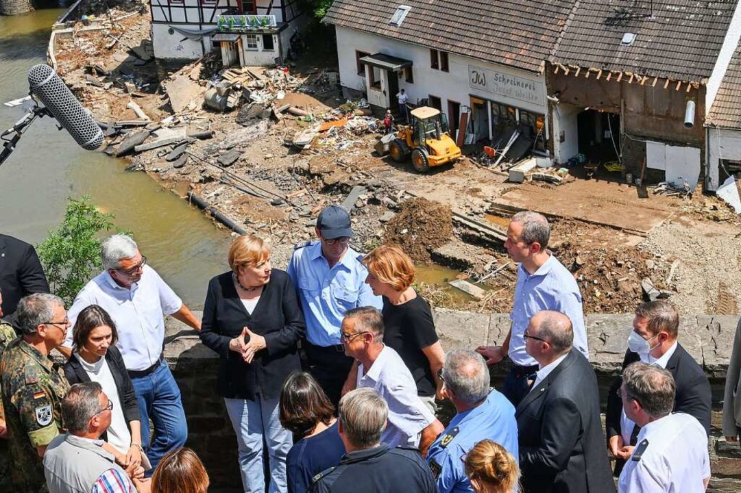 Bundeskanzlerin Merkel und Ministerpr...heinland-Pfalz, Malu Dreyer, in Schuld  | Foto: Christof Stache (dpa)