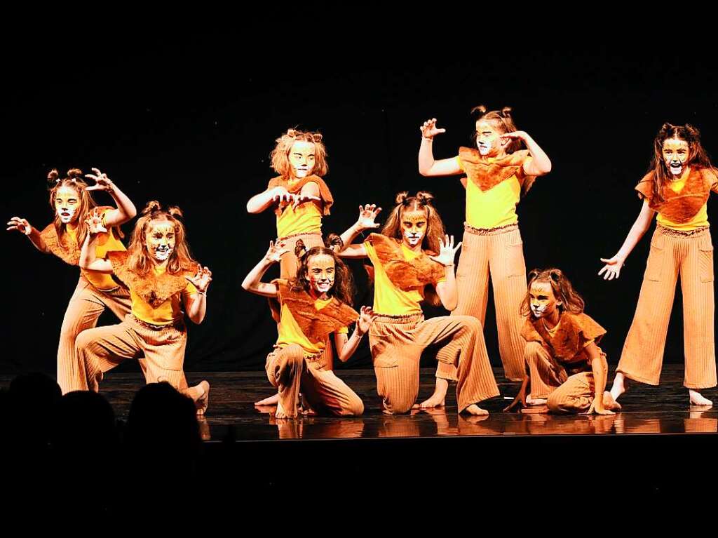 Die Ballettschule Dance Generation Staufen prsentierte im groen Zelt der Kulturbaustelle mit dem Tanztheater 