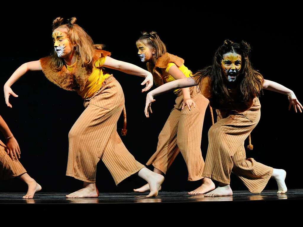 Die Ballettschule Dance Generation Staufen prsentierte im groen Zelt der Kulturbaustelle mit dem Tanztheater 