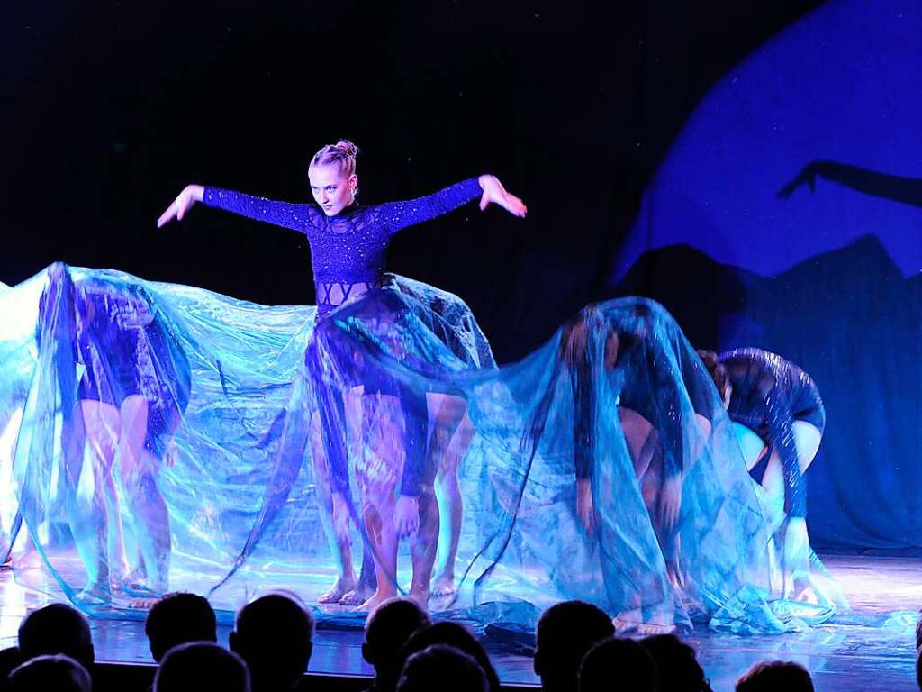 Die Ballettschule Dance Generation Staufen prsentierte im groen Zelt der Kulturbaustelle mit dem Tanztheater 