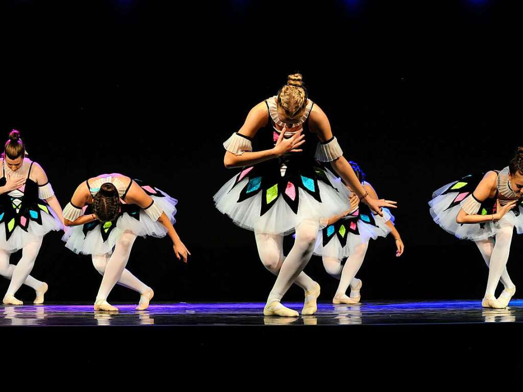 Die Ballettschule Dance Generation Staufen prsentierte im groen Zelt der Kulturbaustelle mit dem Tanztheater 