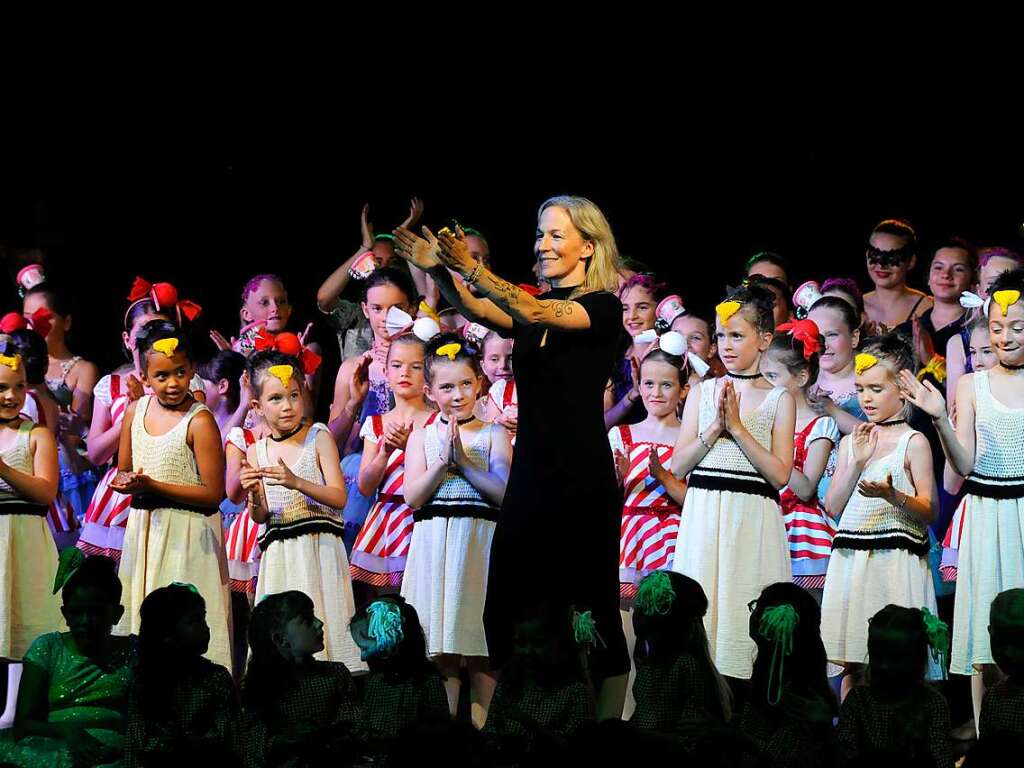 Die Ballettschule Dance Generation Staufen prsentierte im groen Zelt der Kulturbaustelle mit dem Tanztheater 