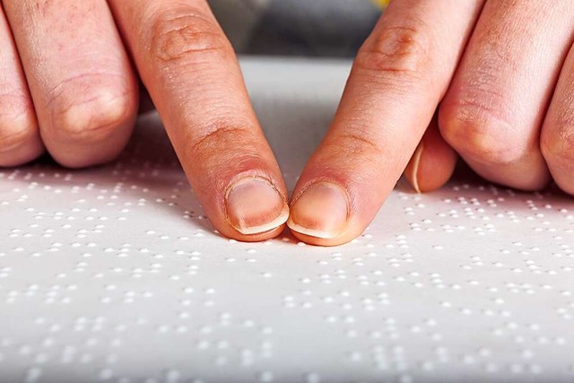 Weder in Braille-Schrift (Foto) fr bl...ang ungnstig auf die Beteiligung aus.  | Foto: sianstock  (stock.adobe.com)