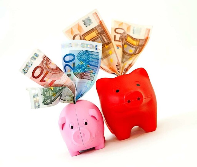 Sparschweinchen mit Geldscheinen  | Foto: Mascha Brichta