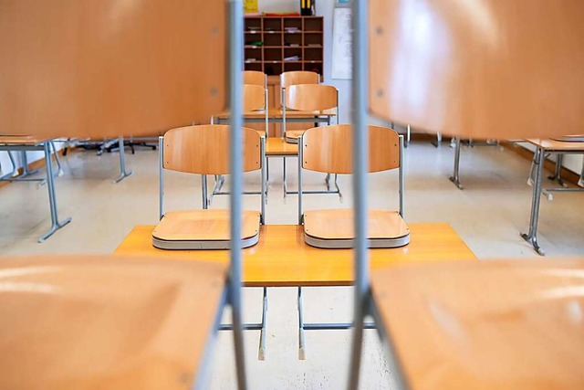 Viele Monate lang waren die Klassenzimmer verwaist.  | Foto: Sven Hoppe (dpa)