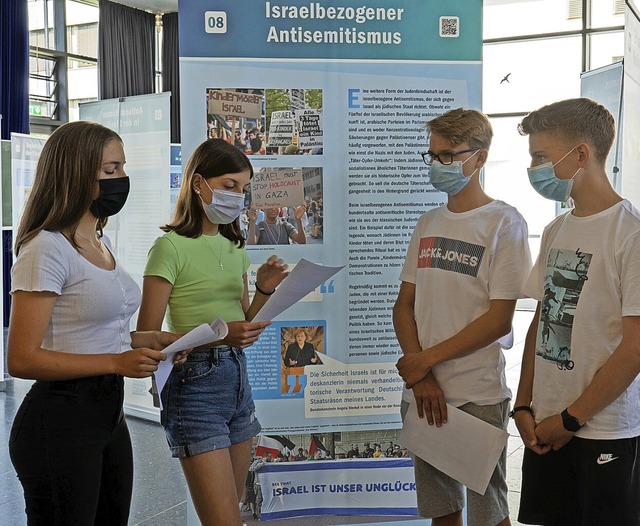 Schlerinnen und Schler der achten Kl...ula des Bad Krozinger Kreisgymnasiums.  | Foto: Lisa Petrich