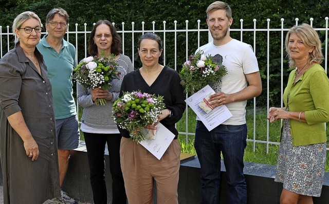 Angelika Mauch vom Kinderland (links),...ine Hyland und Benni Fabig (v. links).  | Foto: Katharina Bartsch