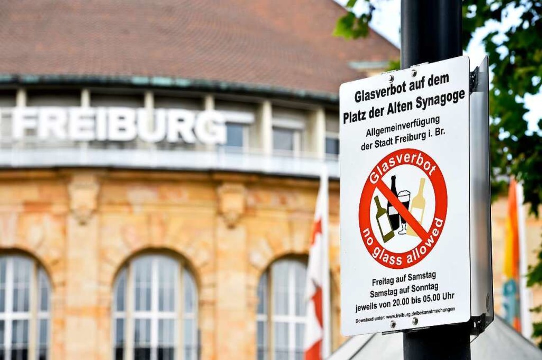 Das Glasverbot auf dem Platz der Alten...#8220; angefochten &#8211; mit Erfolg.  | Foto: Thomas Kunz