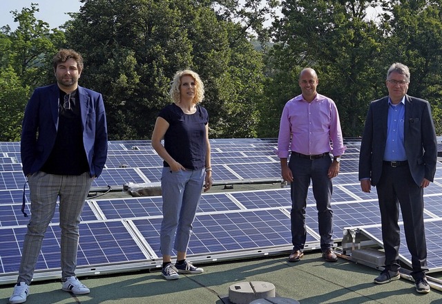 Die neue Photovoltaikanlage auf dem Da...Vlkle,  Genossenschaft Brgerenergie.  | Foto: Silke Hartenstein