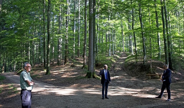 Die Flche des Bestattungswaldes hat s...altung sind froh ber die Erweiterung.  | Foto: Volker Mnch
