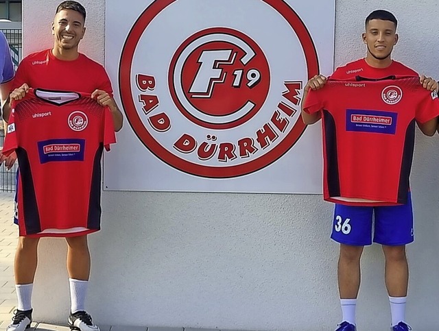 Die beiden Neuen beim FC Bad Drrheim:... und Abwehrspieler Luis Lopez Alvarado  | Foto: Verein