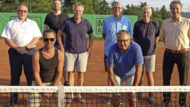 Der Vorstand des Tennisclubs Murg-Lauf... Holger Liske, daneben Wolfgang Hessel  | Foto: Susanne Schleinzer-Bilal