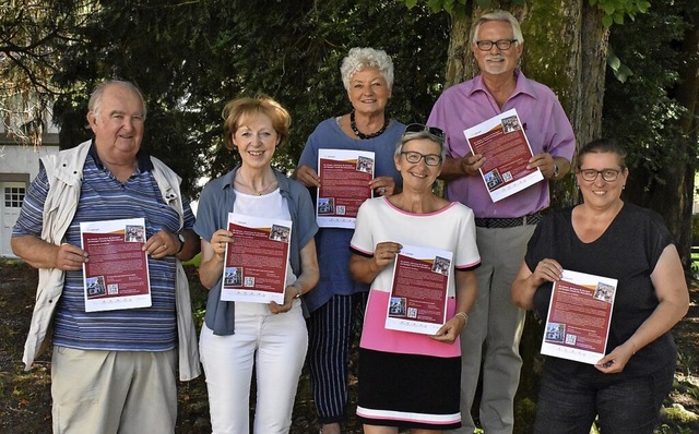 Wollen mit diesen Fragebgen die Wnsc...lin, Gnter Schlecht und Silke Herzog.  | Foto: Thomas Loisl Mink