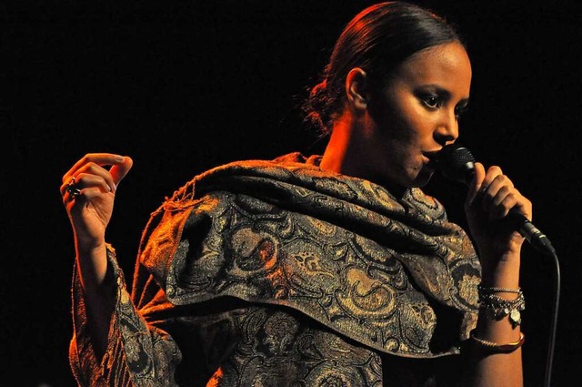 Mayra Andrade bei ihrem Stimmen-Auftritt in 2010  | Foto: Barbara Ruda