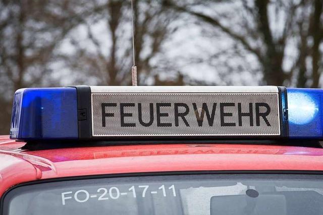 Erdblitz schlgt in Buchheim ein und verursacht Brand