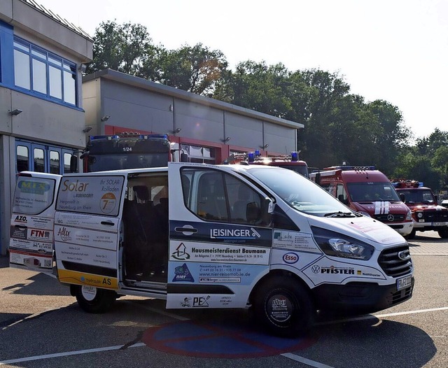 ber Sponsoring wurde ein neues Fahrze...uenburger Gesamtfeuerwehr finanziert.   | Foto: Volker Mnch