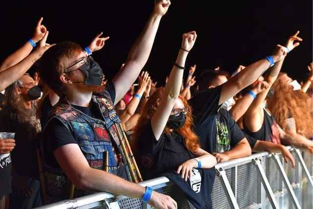 Fotos: Baden im Blut