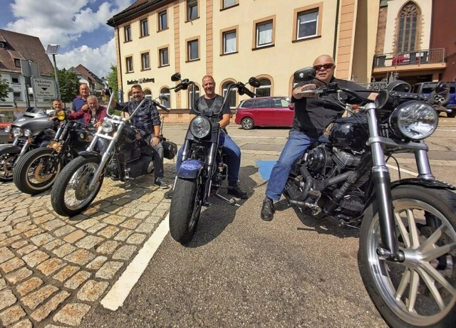 Wollen Vorbild sein: Mitglieder der Bl...cherer mit ihren Maschinen bei der BZ.  | Foto: Peter Stellmach