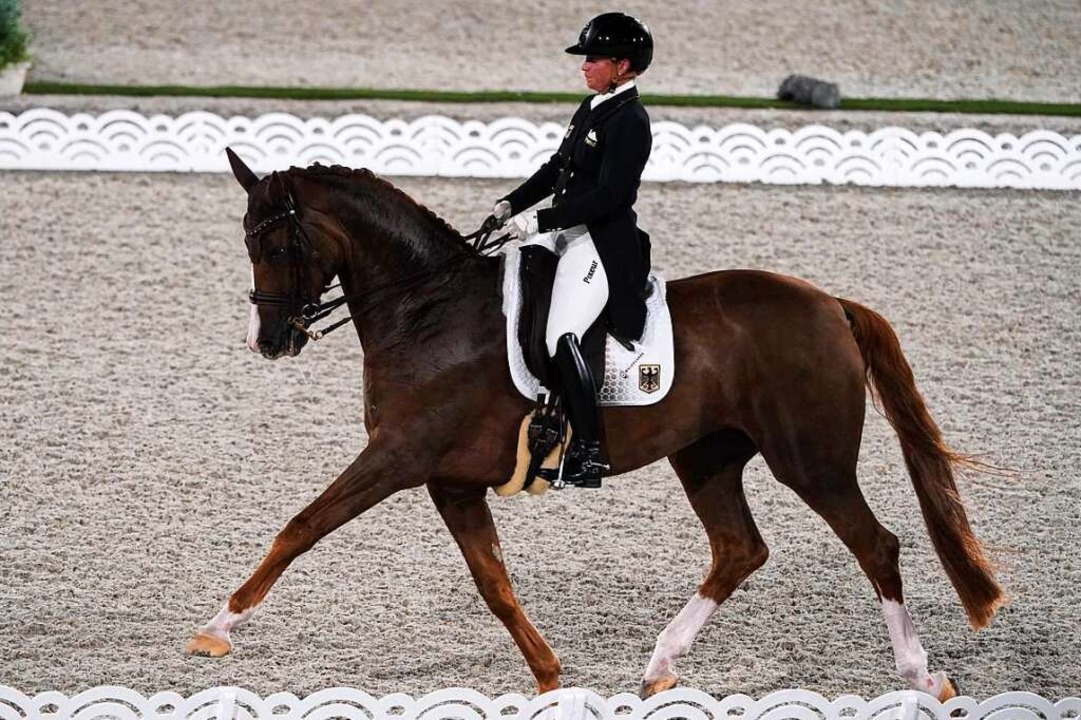 Isabell Werth mit Pferd Bella Rose kan...ille bei Olympischen Spielen gewinnen.  | Foto: Gladys Chai von der Laage via www.imago-images.de