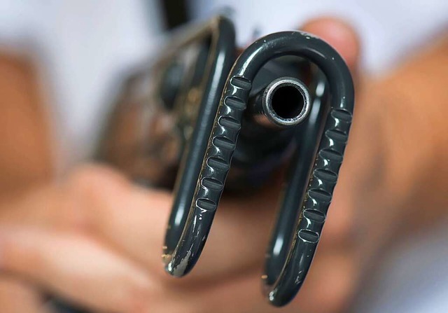 Der Besitz einer Maschinenpistole ist ...ngeklagte standen deshalb vor Gericht.  | Foto: Boris Roessler
