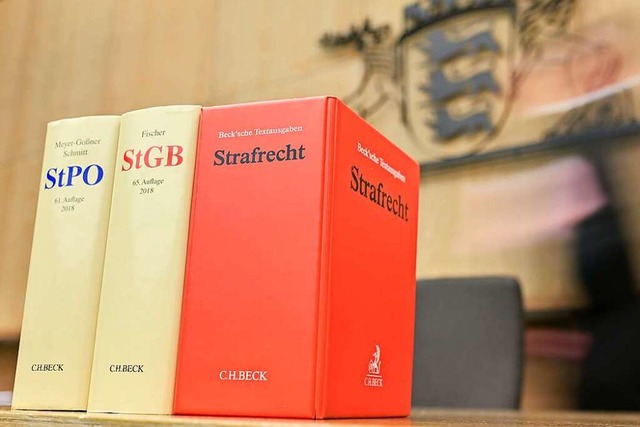 Das Grundgesetz verbietet eine nachtr...ssungsgericht schon 1969 festgestellt.  | Foto: Uwe Anspach (dpa)