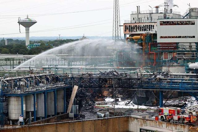 Nach Explosion in Leverkusen: Dioxinverbindungen im Rauch vermutet