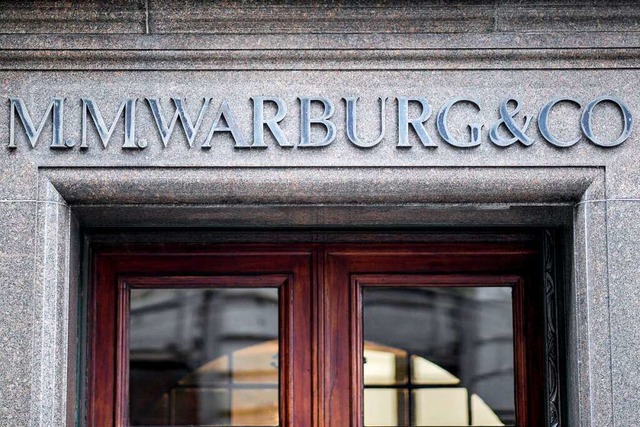 War an den illegalen Cum-Ex-Geschften beteiligt: die Hamburger Warburg-Bank  | Foto: Axel Heimken (dpa)