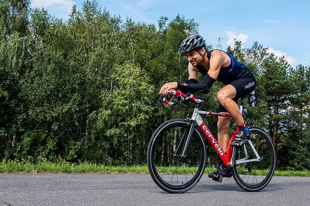 Beim Fnffach-Triathlon in  Colmar war...ekord drckte er auf unter 73 Stunden.  | Foto: Privat