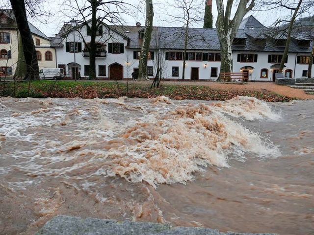 Das Hochwasser des Neumagen im Januar ...eschftigt Verwaltung und Gemeinderat.  | Foto: Hans-Peter Mller