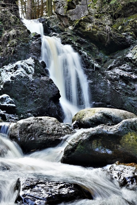 Der Falkauer Wasserfall im Mrz 2021  | Foto: Susanne Gilg