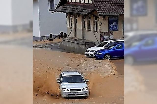 Kleiner Bach entwickelt sich zum Strom