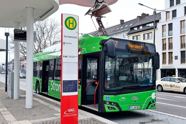 Die E-Bus-Flotte der Freiburger Verkehrs-AG bekommt bald Zuwachs.  | Foto: Ingo Schneider