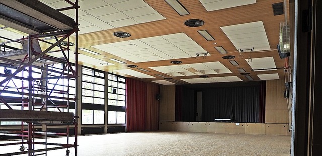 Die Eimeldinger Reblandhalle wird von Grund auf erneuert.  | Foto: Herbert Frey