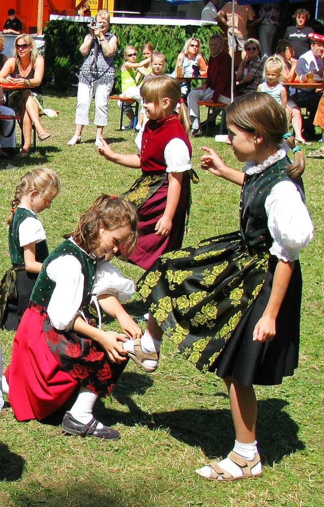 Die Kids-Tanzgruppe erfreute beim Laurentiusfest 2009 die Besucher.  | Foto: Manfred Lange