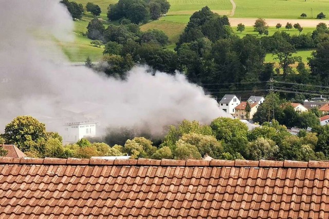 Die Rauchsule war deutlich sichtbar.  | Foto: Peter Klusmann