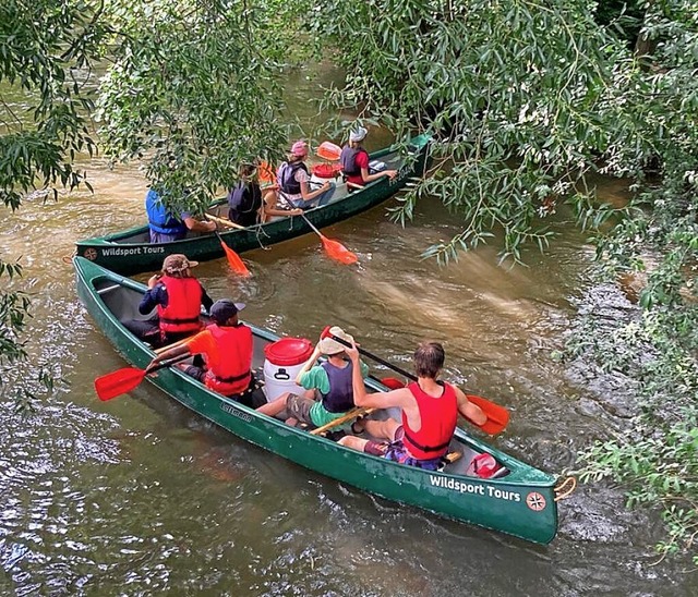 Eine Paddeltour auf der Alten Elz von ...n Angebote der Kenzinger Ferienspiele.  | Foto: Jugendpflege Kenzingen