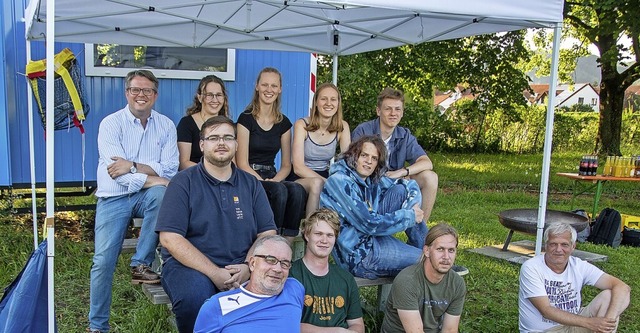 Da kommt Freude auf &#8211;  bei Jugen...hlener Sportplatz darf genutzt werden.  | Foto: MANFRED HERBERTZ