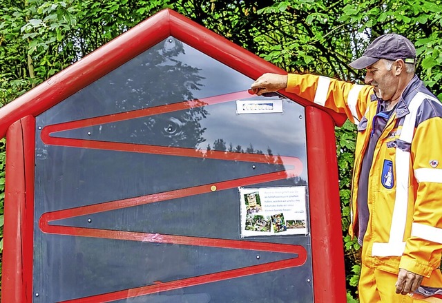 Bauhofleiter Michael Lber testet die ...uhofmitarbeitern tglich geleert wird.  | Foto: Christiane Seifried