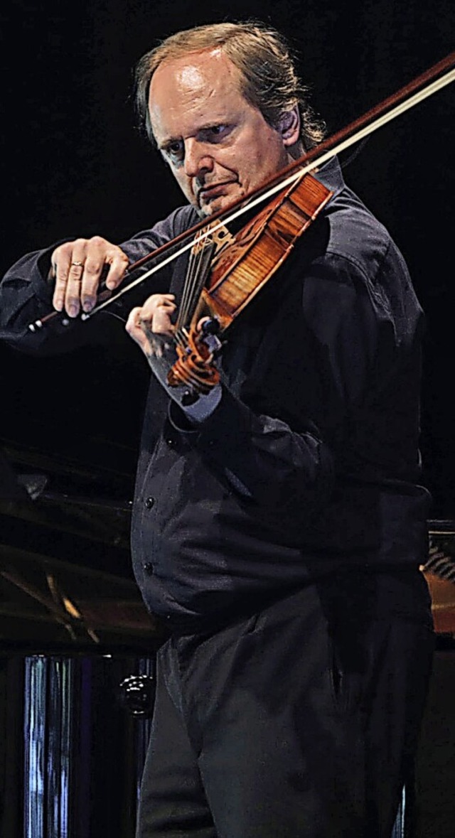 Virtuos an Bratsche wie Geige: Friedemann Treiber  | Foto: Christoph Breithaupt