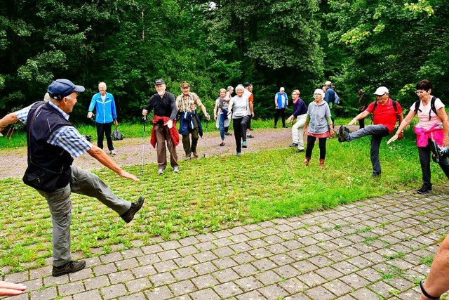 Rund 50 gesundheitsbewusste Menschen e...Ferienaktion wertvolle Tipps und Spa.  | Foto: Dieter Erggelet