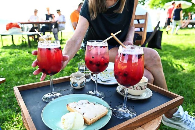 Bier, Wein und Spirituosen ohne Alkohol liegen in Deutschland im Trend.  | Foto: Felix Kstle (dpa)