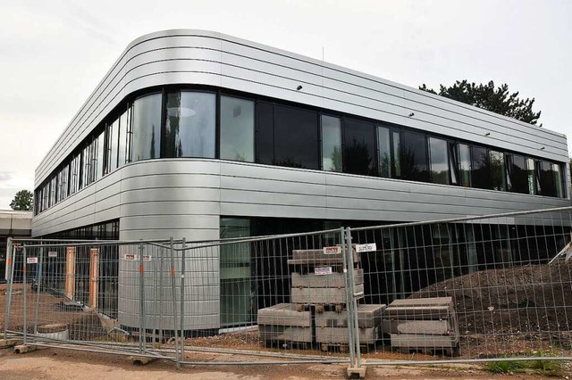 Wirkt von auen sehr modern: die neue ...hweitzer-Schulzentrum in Gundelfingen.  | Foto: Andrea Steinhart