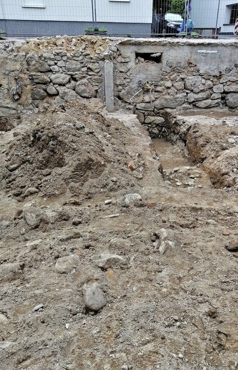 Durch den Abriss eines Hauses an der R...de ein Teil der Stadtmauer freigelegt.  | Foto: Sylvia Sredniawa