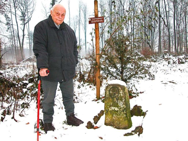 Dieser &#8222;Totenkopfstein&#8220;, n...de, war das Dorf lngst untergegangen.  | Foto: Bernhard Birlin