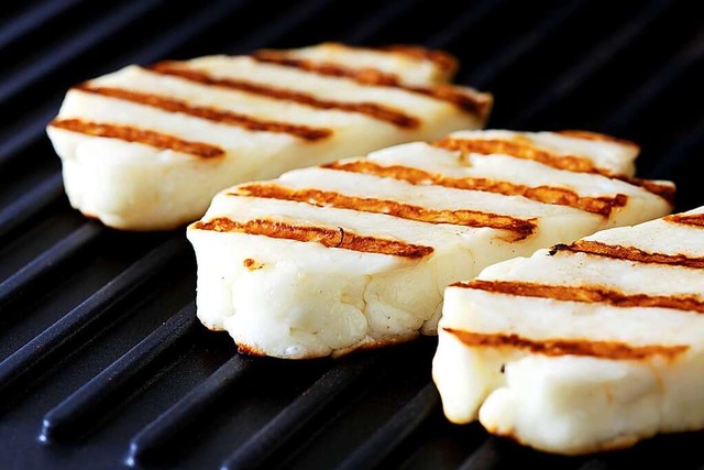 Halloumi schmilzt ganz kseuntypisch nicht auf dem Grill  | Foto: Moving Movement (stock.adobe.com)