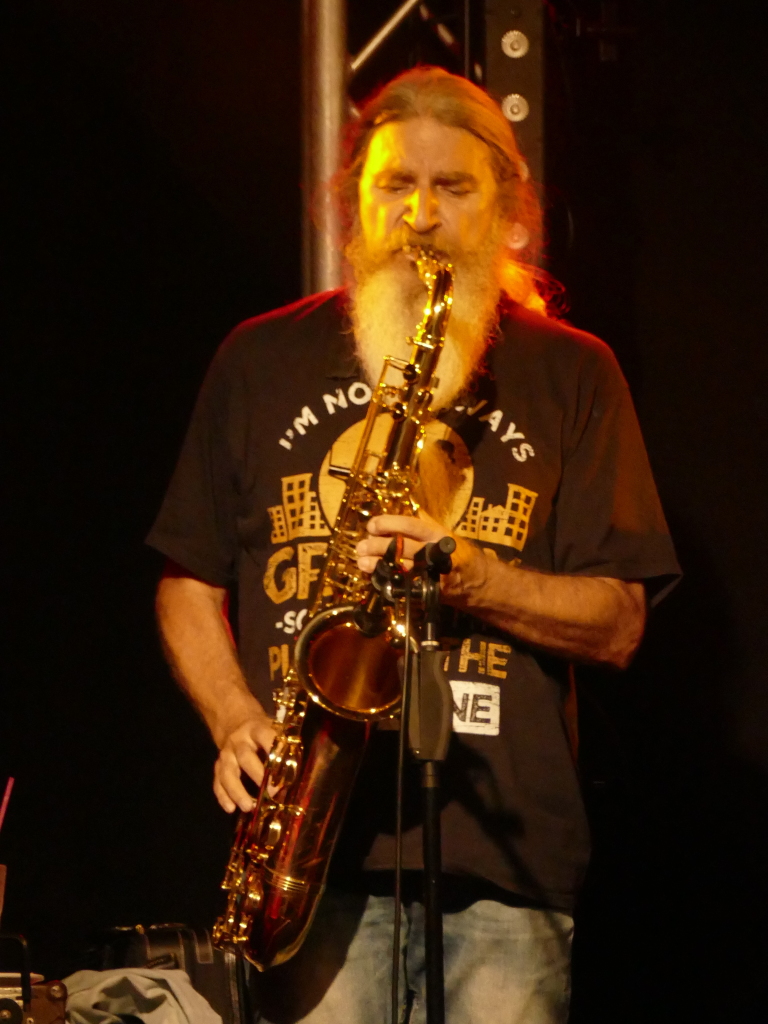 Saxophonist Otto Staniloi