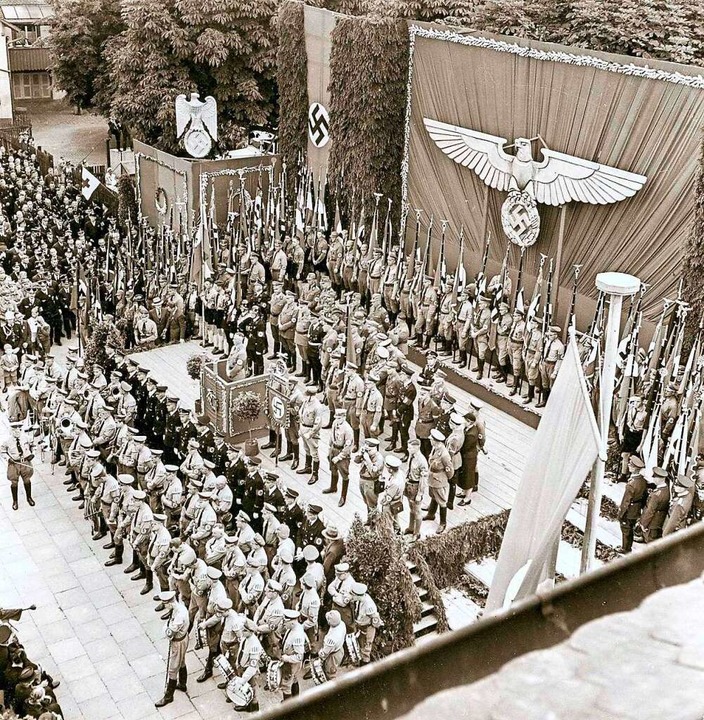 Der NS-Kreisparteitag im Juni 1939 war...eranstaltung auf dem Neuen Marktplatz.  | Foto: Stadtarchiv Lörrach